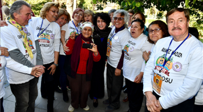 "Kadınların Sahnedeki Sesi" İzmir Sanat'taydı