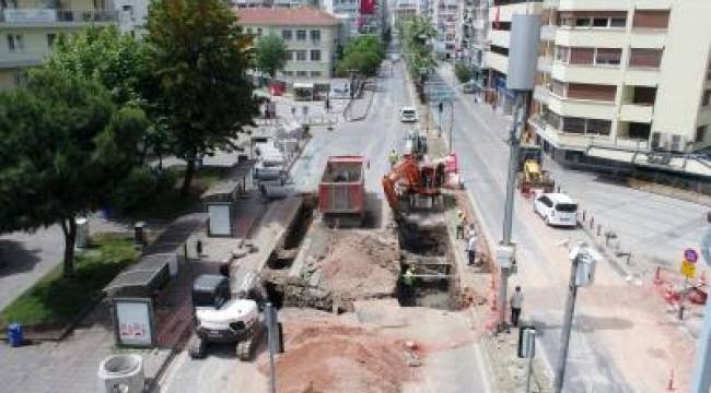 Talatpaşa Bulvarı'nda altyapı mesaisi