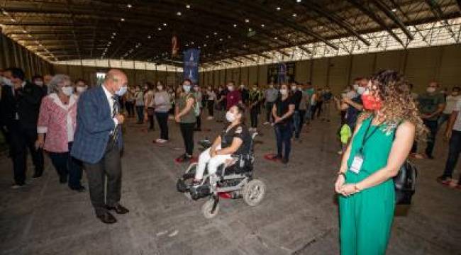 Başkan Soyer İzmir gönüllülerini ziyaret etti