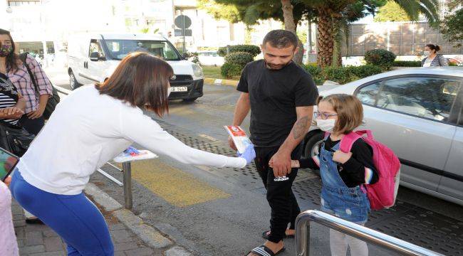 Öğrencilerin Maskeleri Balçova Belediyesinden