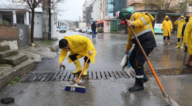 Başkan Kılıç sel felaketine karşı A takımıyla sahada 