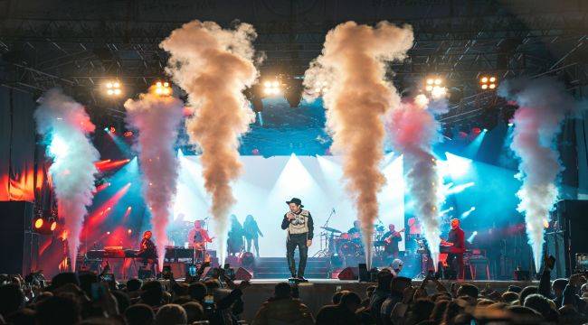 Kenan Doğulu Ot Festivalinde Sahne Aldı