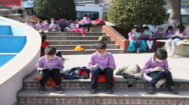 Öğrencilerden Başkan Serkan Acar'a Yoğun İlgi