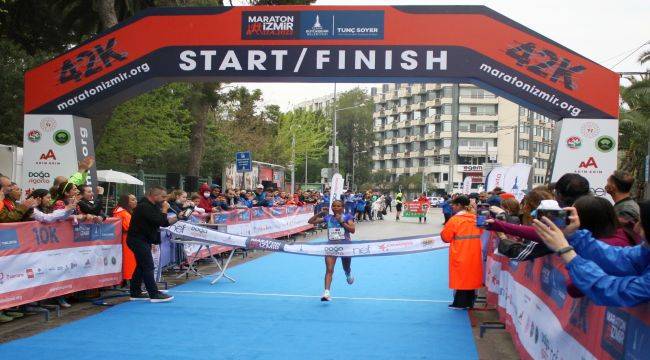 "Türkiye'nin en hızlı parkuru" unvanı yine Maraton İzmir'de