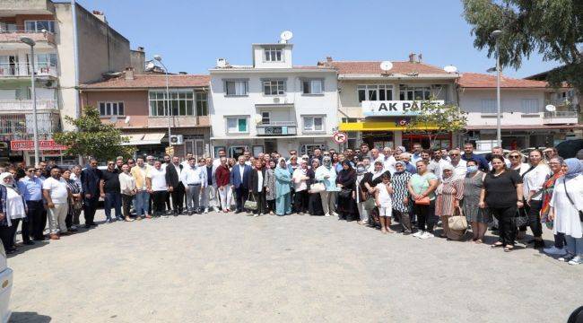 AK Parti İzmir'den 40 derece sıcakta Tire turu