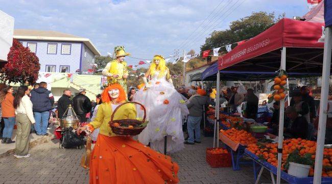 Karaburun'da "turuncu aşk" ile 13'üncü buluşma