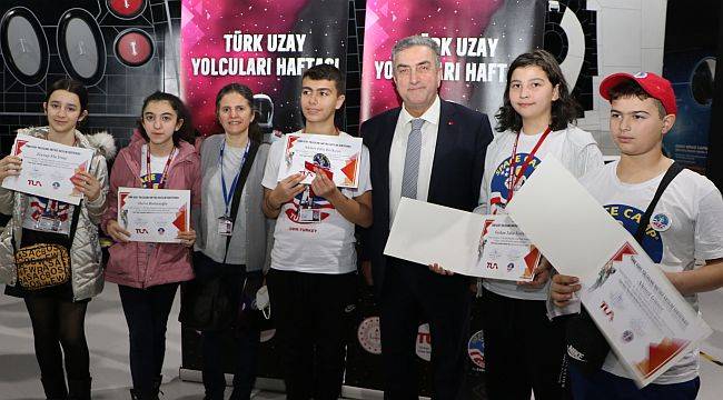 Türk Uzay Yolcuları Programına Seçilen 100 Öğrenci Mezun Oldu 