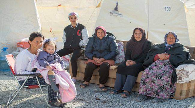 Depremzede kadınlar 8 Mart'ı buruk karşıladı