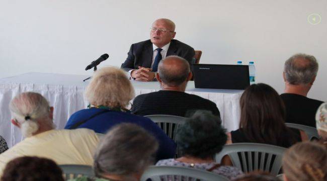 Çatı Bostanlı söyleşileri Prof. Dr. Kemal Arı ile başlıyor