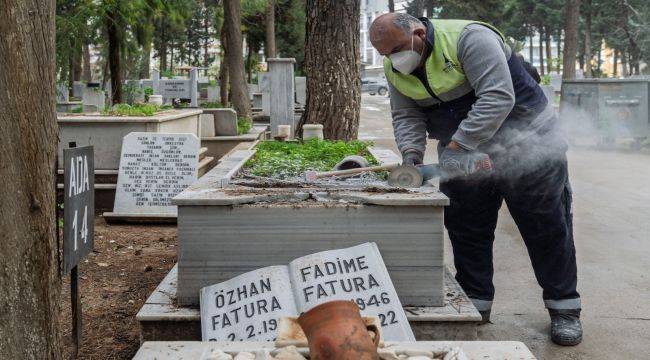 Büyükçiğli Mezarlığı'ndaki Hasar Gideriliyor